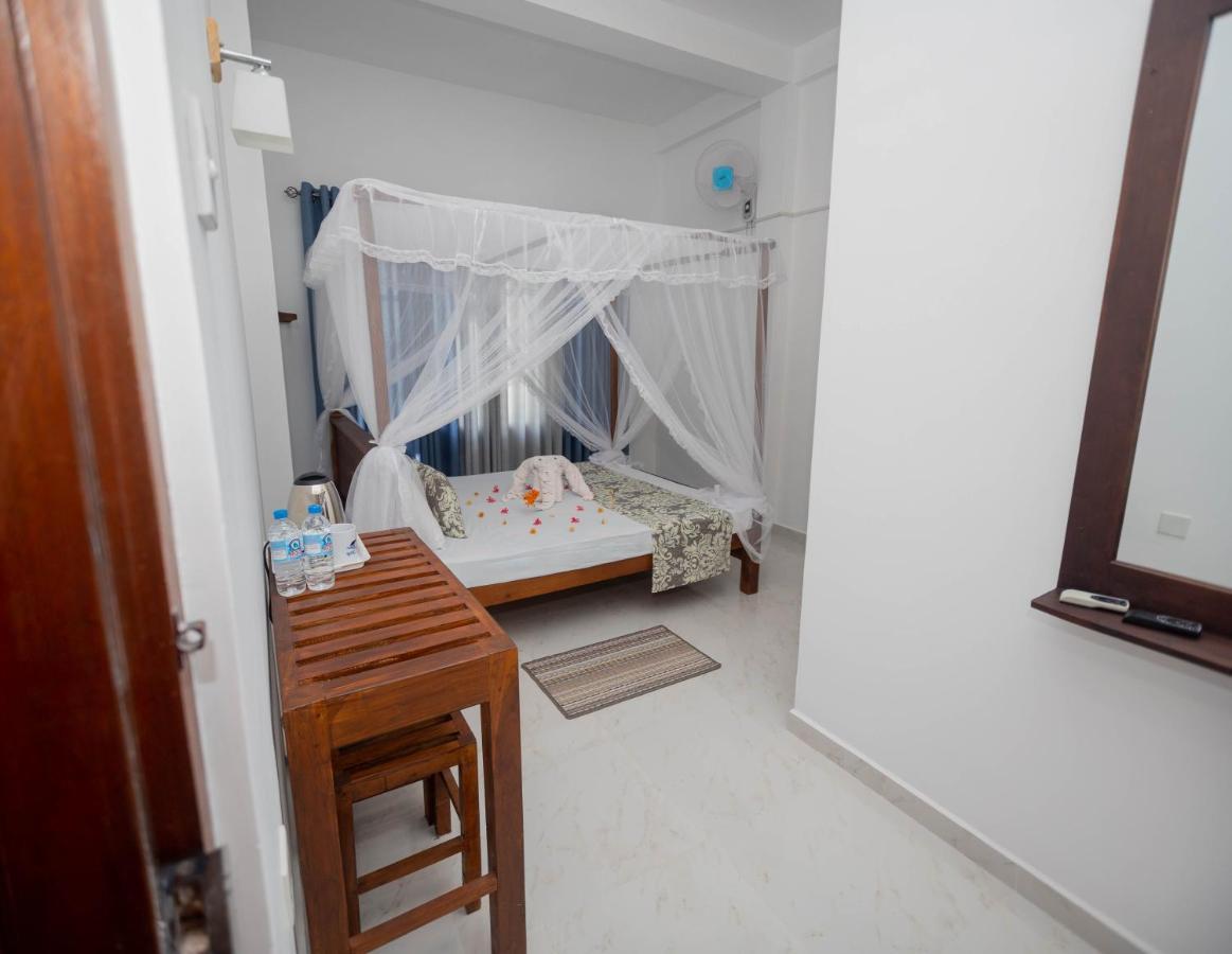 Ehala Family Rest Hotel Anuradhapura Exterior photo